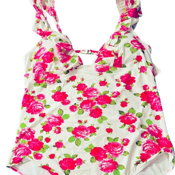 Bersey Johnson One Piece Ruffle Floral Swimsuit Padded
Love Always Size XL NWT - Picture 5 of 10
